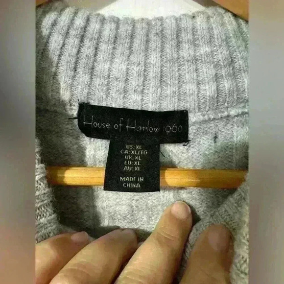 House of Harlow 1960 Gray, Sweater Dress - Picture 4 of 5